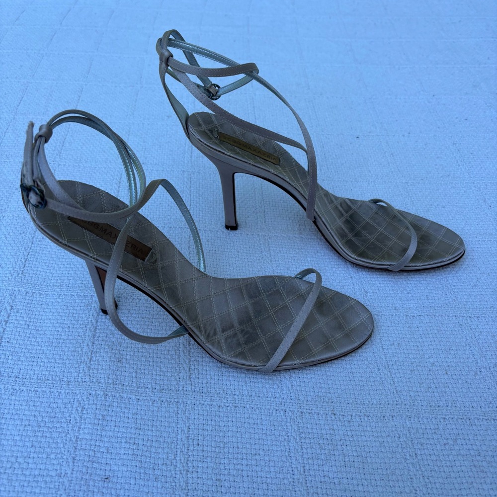Women's 10 BCBGMAXAZRIA Thin Strappy Taupe Gray Minimalist Stiletto Heels - Picture 3 of 7